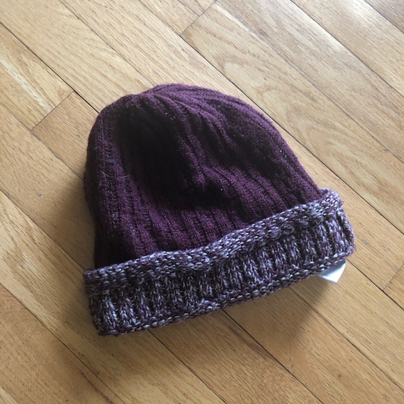 Silence and Noise winter hat - Picture 1 of 2